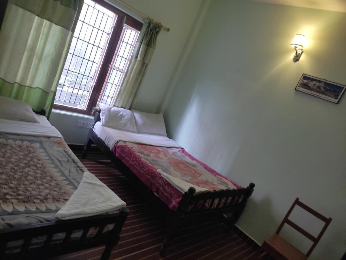 Harry Guest House & Restaurant Pokhara Luaran gambar