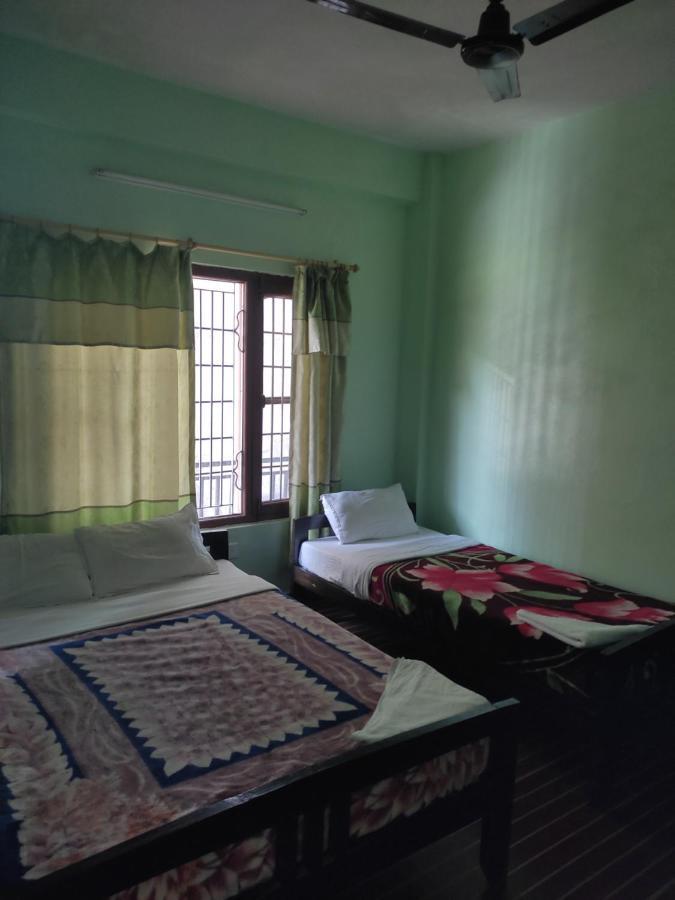 Harry Guest House & Restaurant Pokhara Luaran gambar