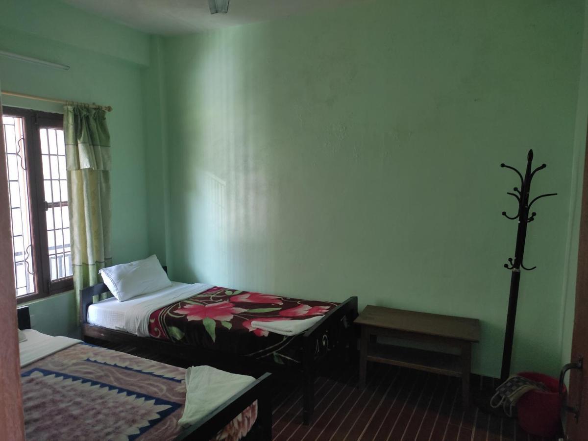 Harry Guest House & Restaurant Pokhara Luaran gambar