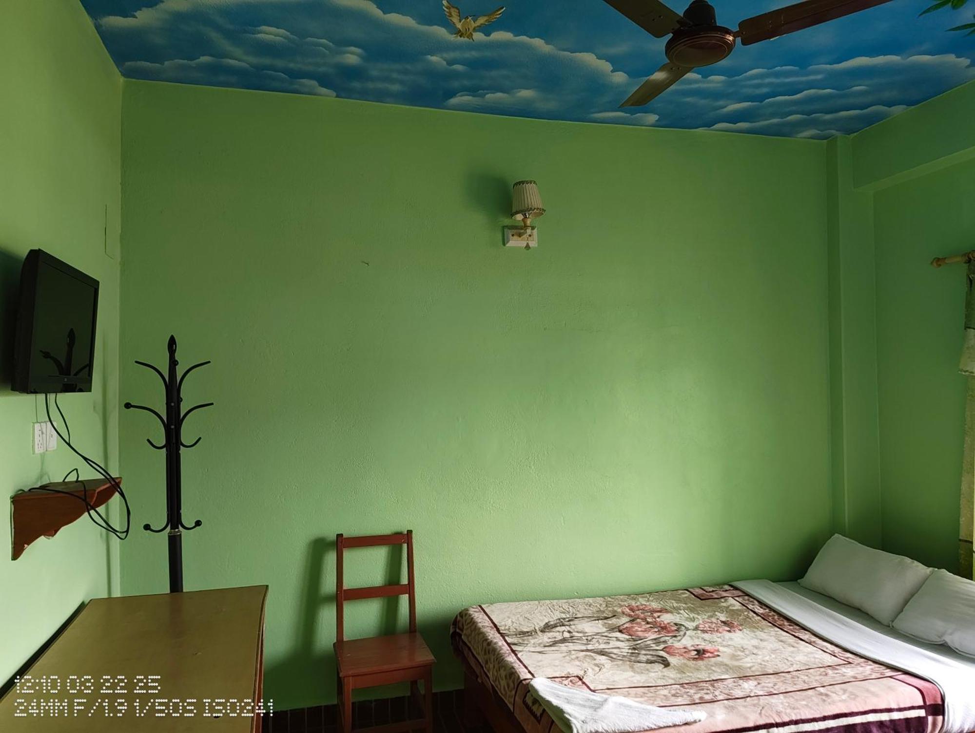 Harry Guest House & Restaurant Pokhara Luaran gambar