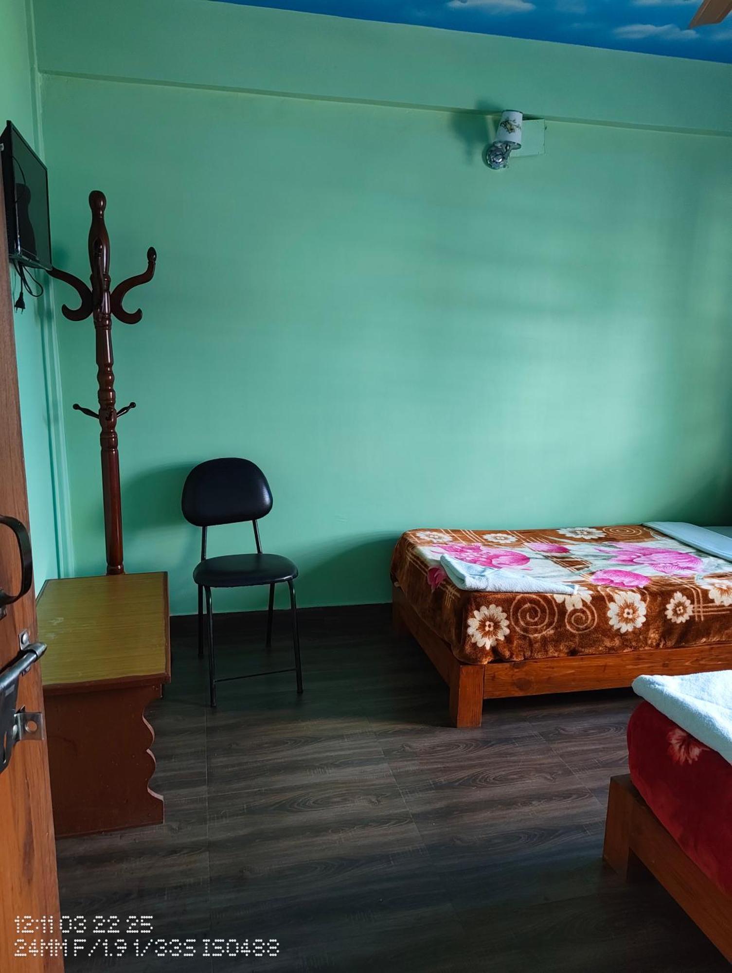 Harry Guest House & Restaurant Pokhara Luaran gambar