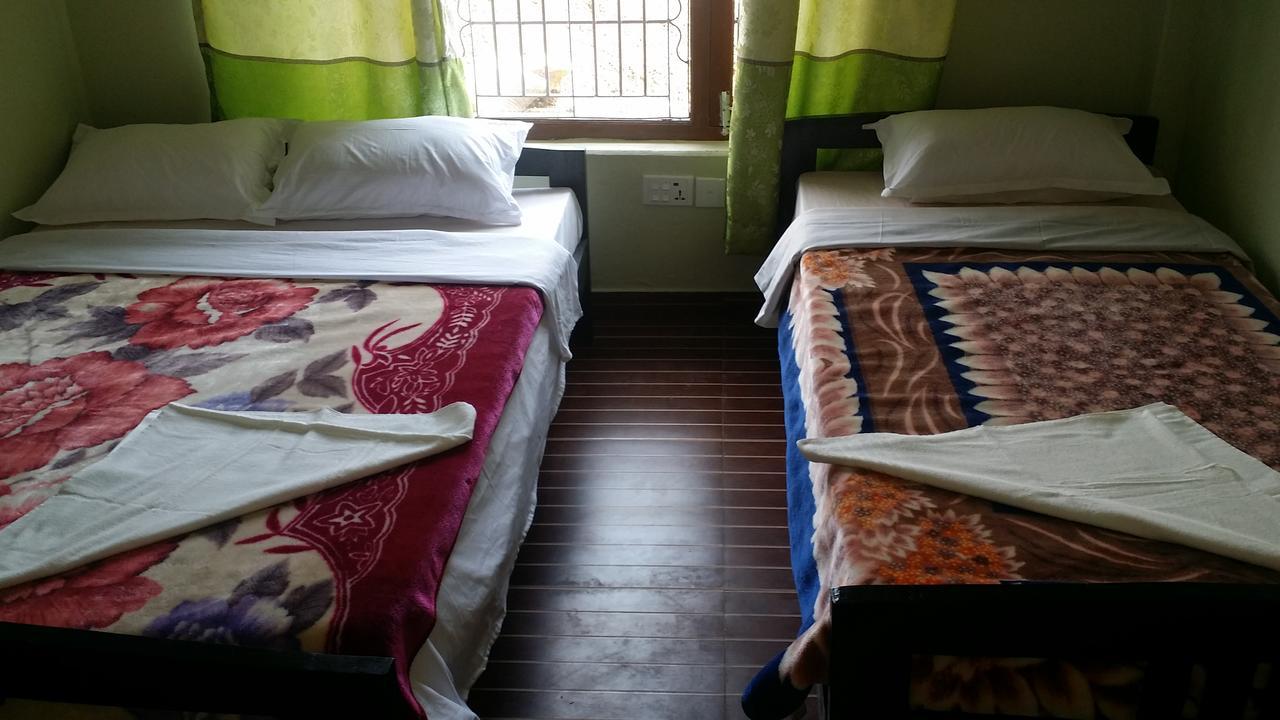 Harry Guest House & Restaurant Pokhara Luaran gambar