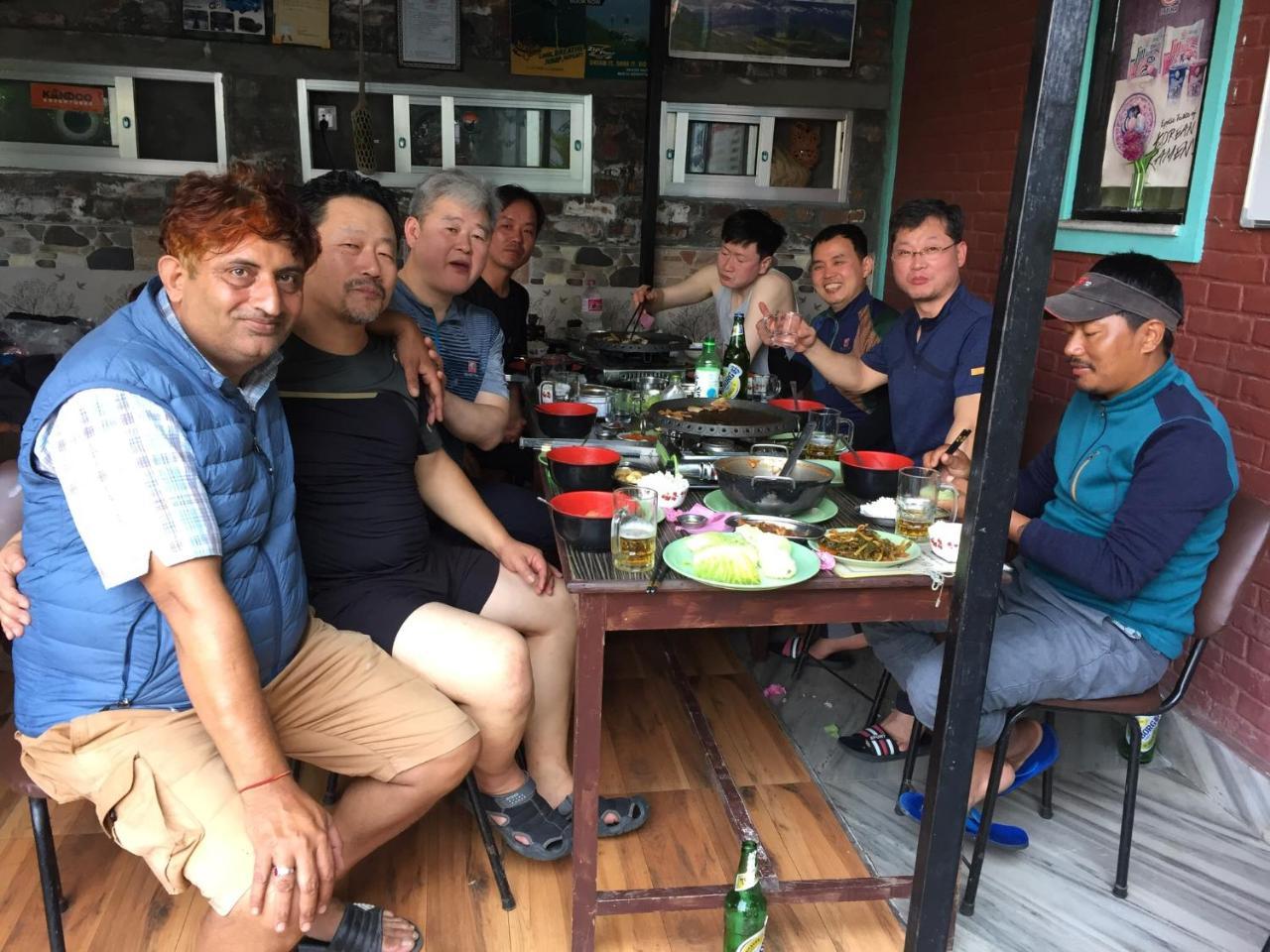 Harry Guest House & Restaurant Pokhara Luaran gambar