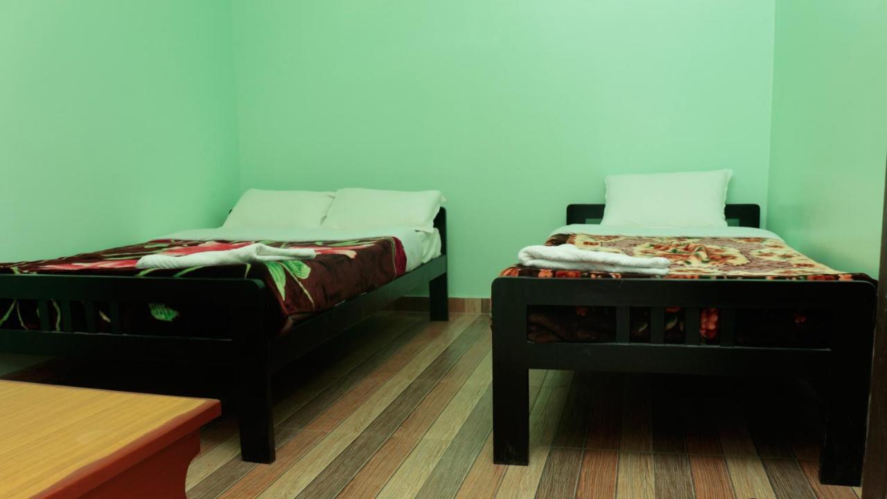 Harry Guest House & Restaurant Pokhara Luaran gambar