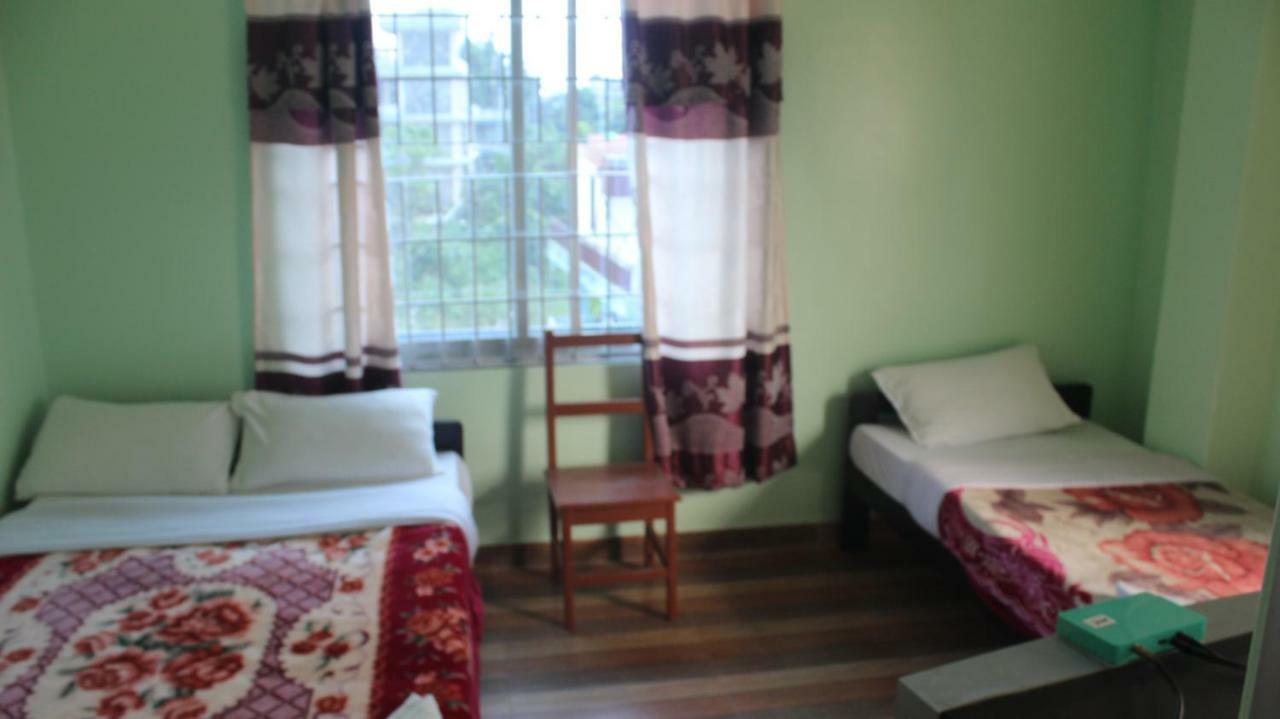 Harry Guest House & Restaurant Pokhara Luaran gambar
