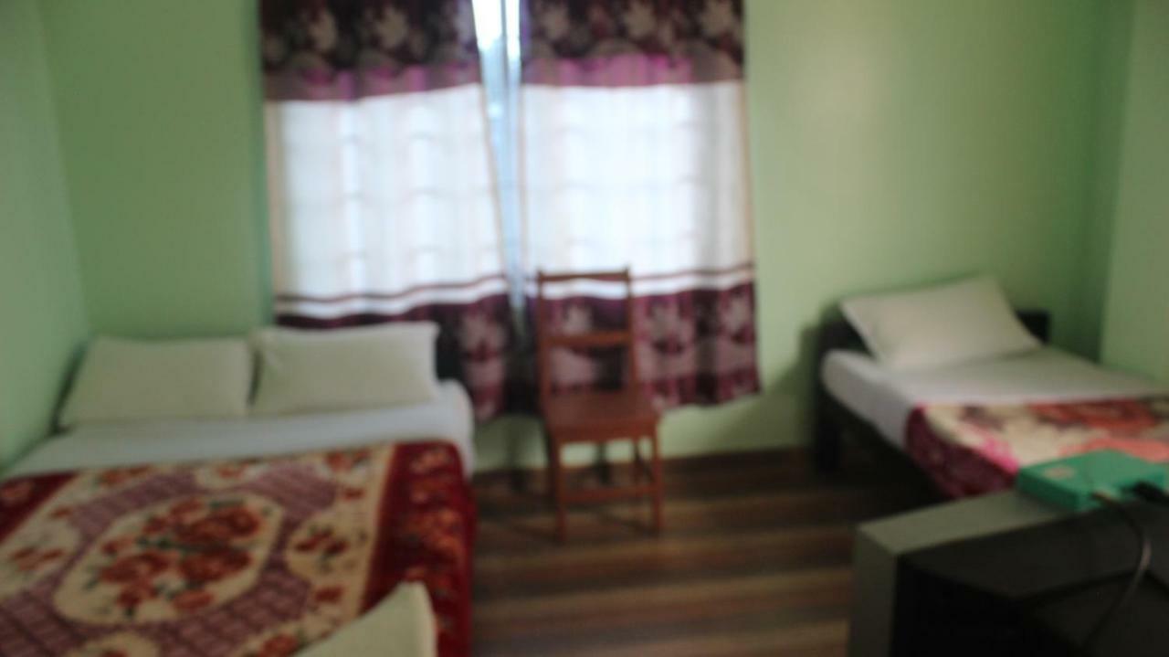 Harry Guest House & Restaurant Pokhara Luaran gambar