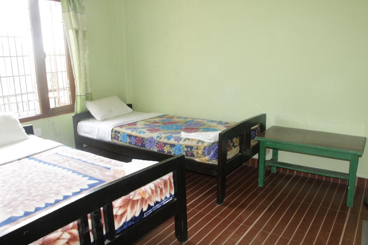 Harry Guest House & Restaurant Pokhara Luaran gambar
