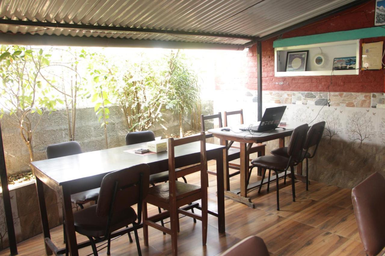 Harry Guest House & Restaurant Pokhara Luaran gambar